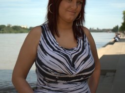 Portraits &raquo; Monica